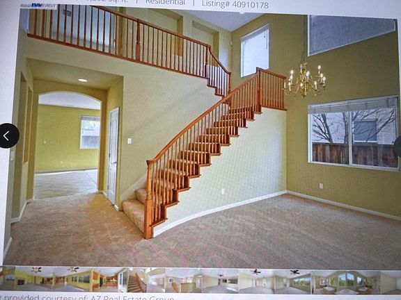 Entrance towards to the kitchen