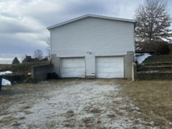 2nd image of 2716 E 450th Rd S