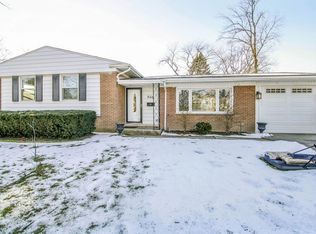 650 Pine St, Deerfield, IL 60015