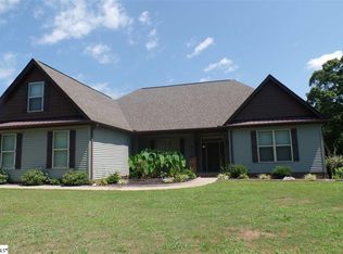 542 Hood Rd, Greenville, SC 29611