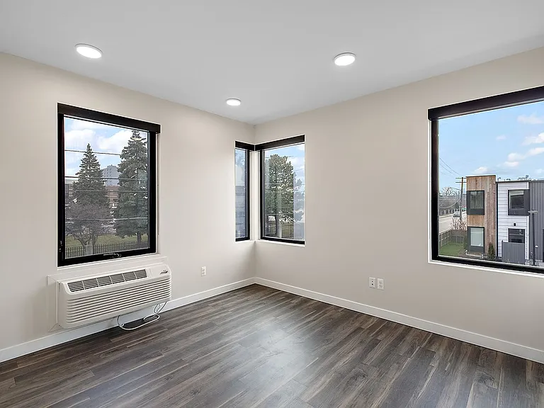 7631 E Lafayette St — Photo 34