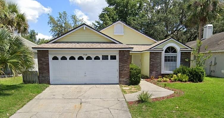 1st image of 808 Heather Glen Cir