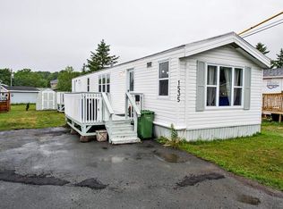1535 Woodbine Dr, Beaver Bank, NS B4E2M7