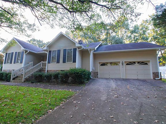 4th image of 4027 Forest Ln