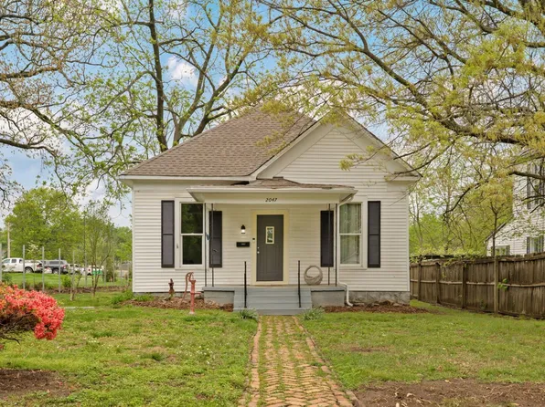 2047 N Campbell Avenue, Springfield, MO 65803