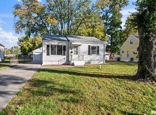 1957 Lee St, Springfield, IL 62703