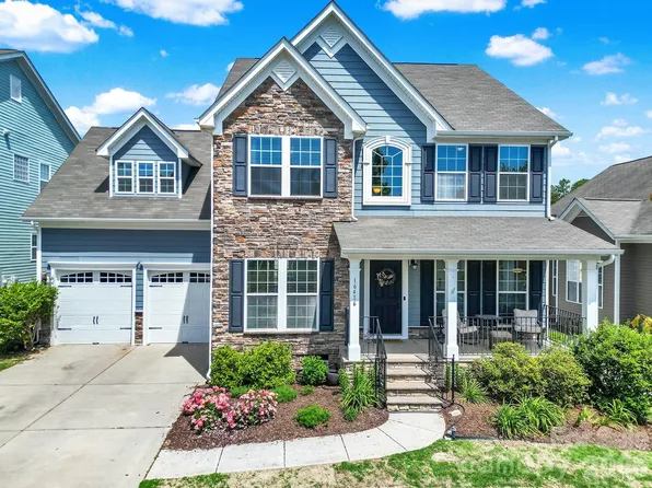 16416 Leavitt Ln, Davidson, NC 28036