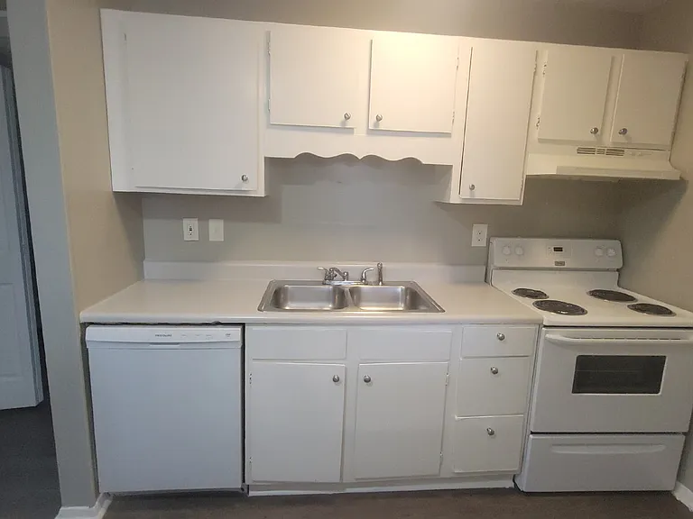 906 Candlewood Dr NW #A — Photo 6