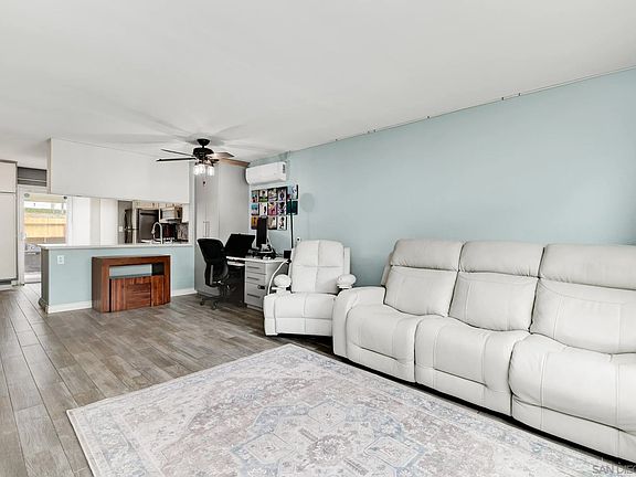 2nd image of 437 Ridgeway Ct