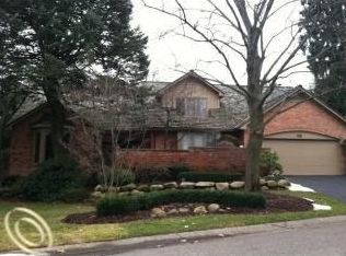 1573 Ashford Ln #2, Birmingham, MI