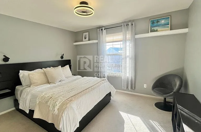 10134 Spring Water Ct — Photo 40