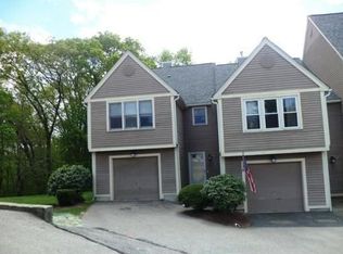 608 Brookhaven Ln, Woonsocket, RI 02895