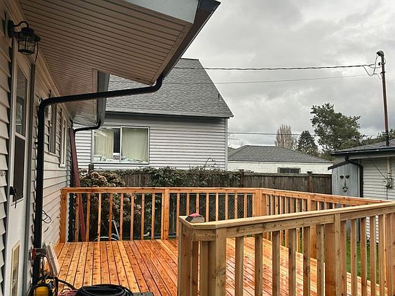 2nd image of 418 Williams Ave N