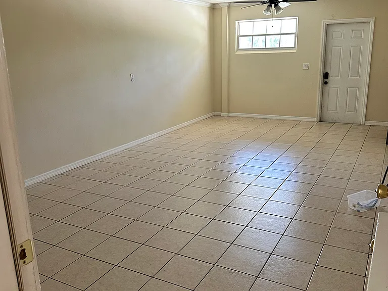 Large Bonus Room