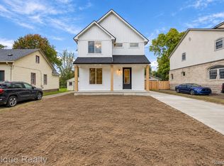 831 Goodale Ave, Clawson, MI 48017