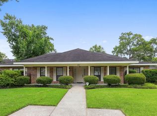 1211 N Bayouwood Ct, Lake charles, LA 70605