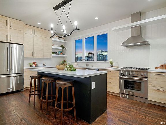 3rd image of 802 Arguello Blvd