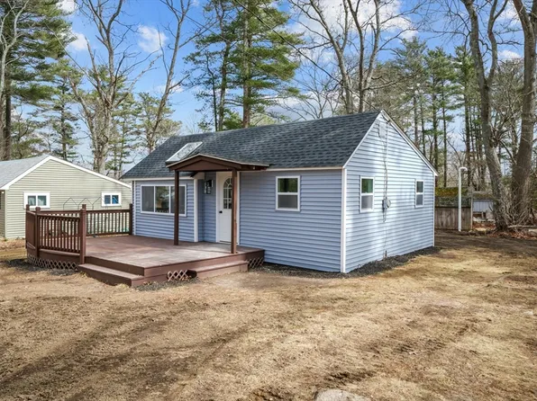 12 Violet St, Lakeville, MA 02347