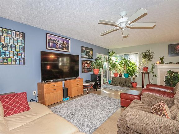 4th image of 830 Southmeadow Cir Unit 101