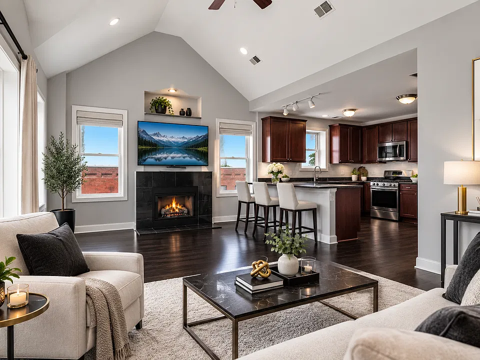 1015 S Western Ave #4