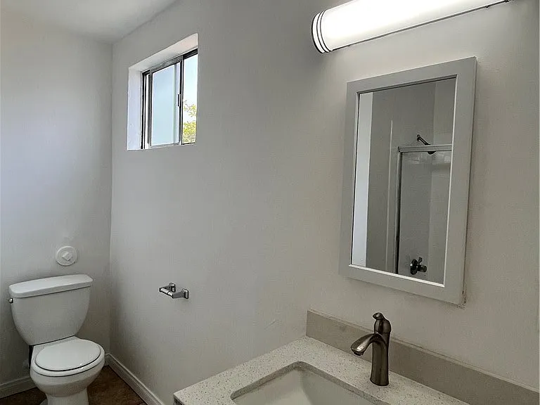 2844 Ardmore Ave #3 — Photo 7