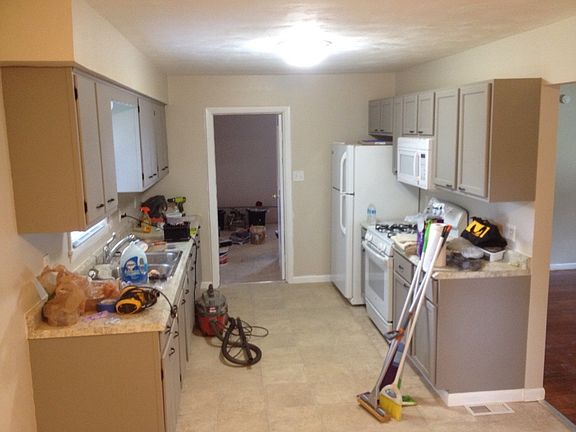 2nd image of 1230 S Sheridan Ave