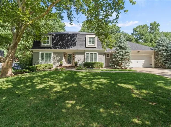 2700 W 104th Ter, Leawood, KS 66206