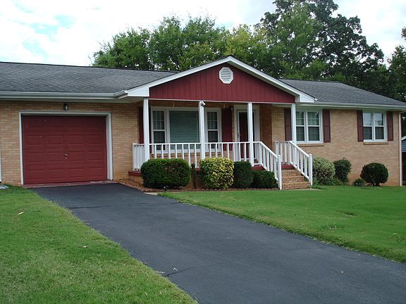 2nd image of 3633 Highland Terrace Dr