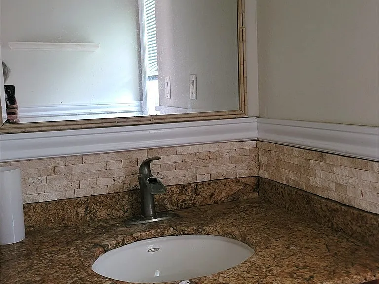 2931 Grand Ave — Photo 6