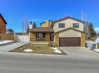 1618 Overland Dr, Rock Springs, WY 82901