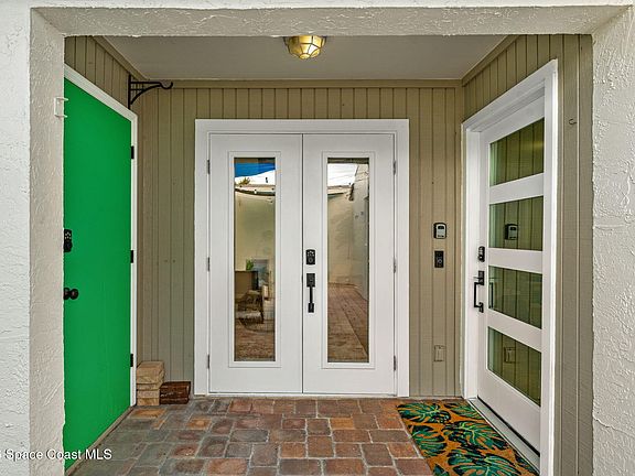 4th image of 420 Hawthorne Ct