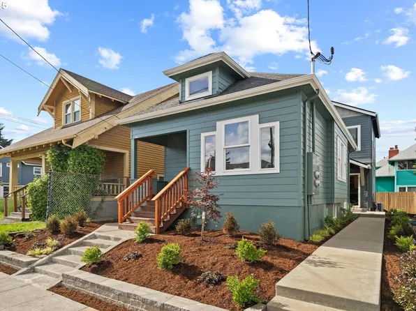 911 NE Sumner St, Portland, OR 97211