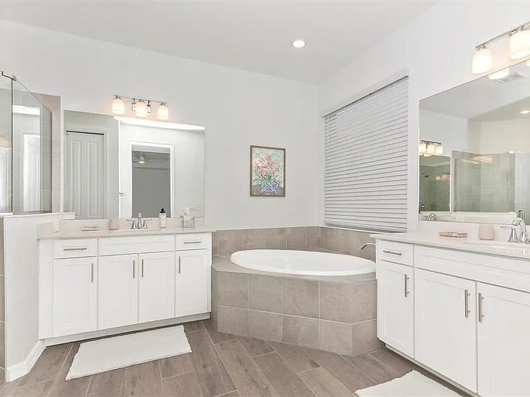 17672 Santorini Ct — Photo 30