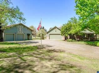 255 25th St, Lyons, OR 97358