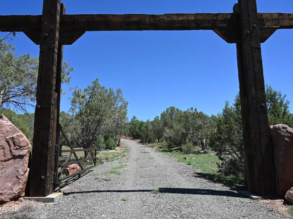 5556 W Refuge Rock Road #55, Seligman, AZ 86337