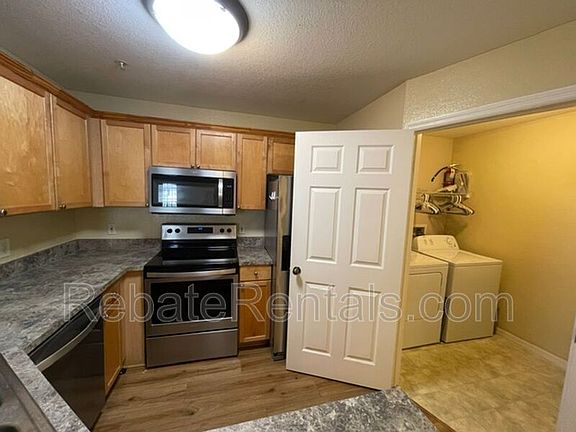 4th image of 10961 Burnt Mill Rd #335