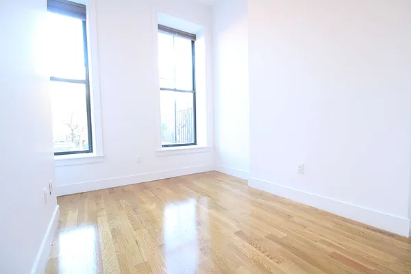 Rented by Rental Solutions Inc | media 20