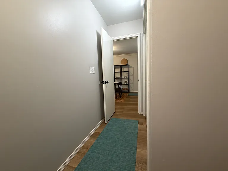 2213 N Crossover Rd #1 — Photo 8