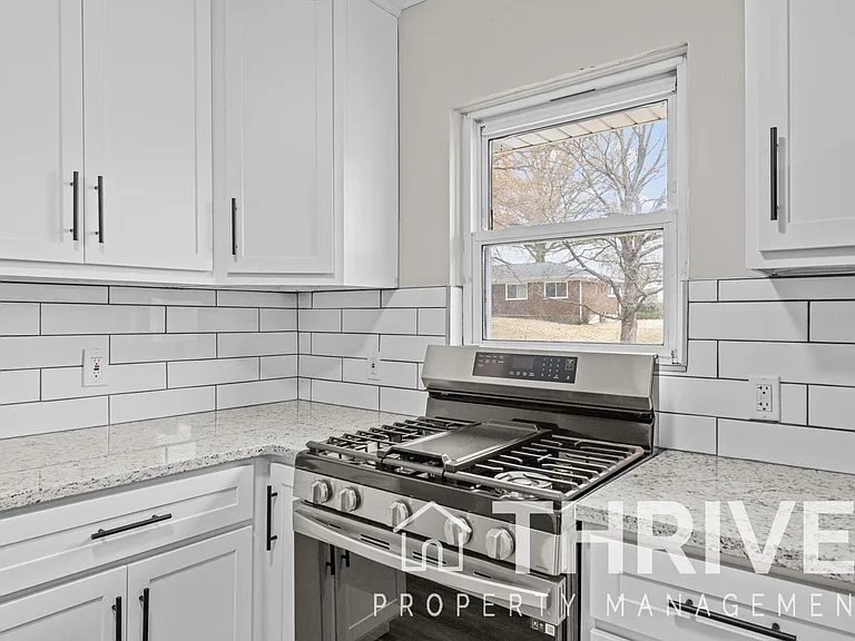 1068 Rainbow Dr — Photo 11