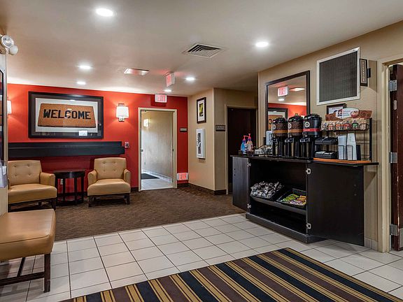 Lobby and Guest Check-in