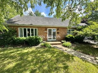 2004 Arden Pl, Joliet, IL 60435