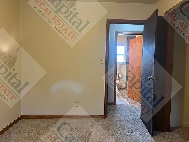 18251 SE 29th St — Photo 12
