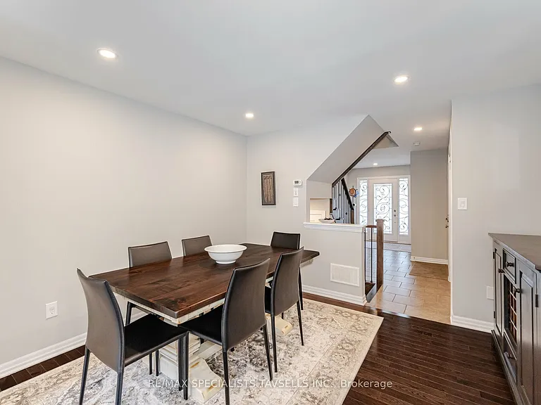 13 Lothbury Dr — Photo 6