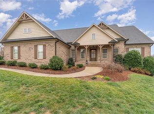 4023 Ridgeline Dr, Kernersville, NC 27284