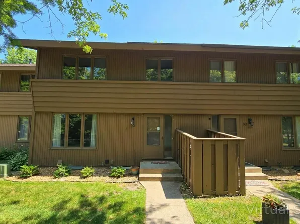 29 Walden St, Burnsville, MN 55337