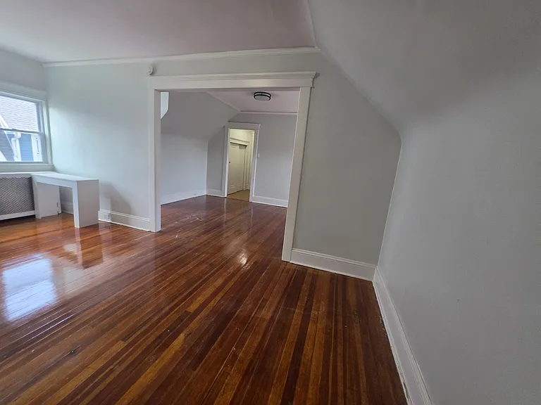 81 Waring Pl #3 — Photo 8