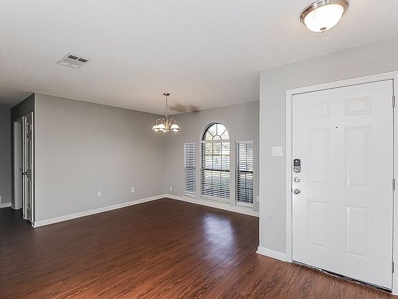 3rd image of 6620 Summer Hill Ln