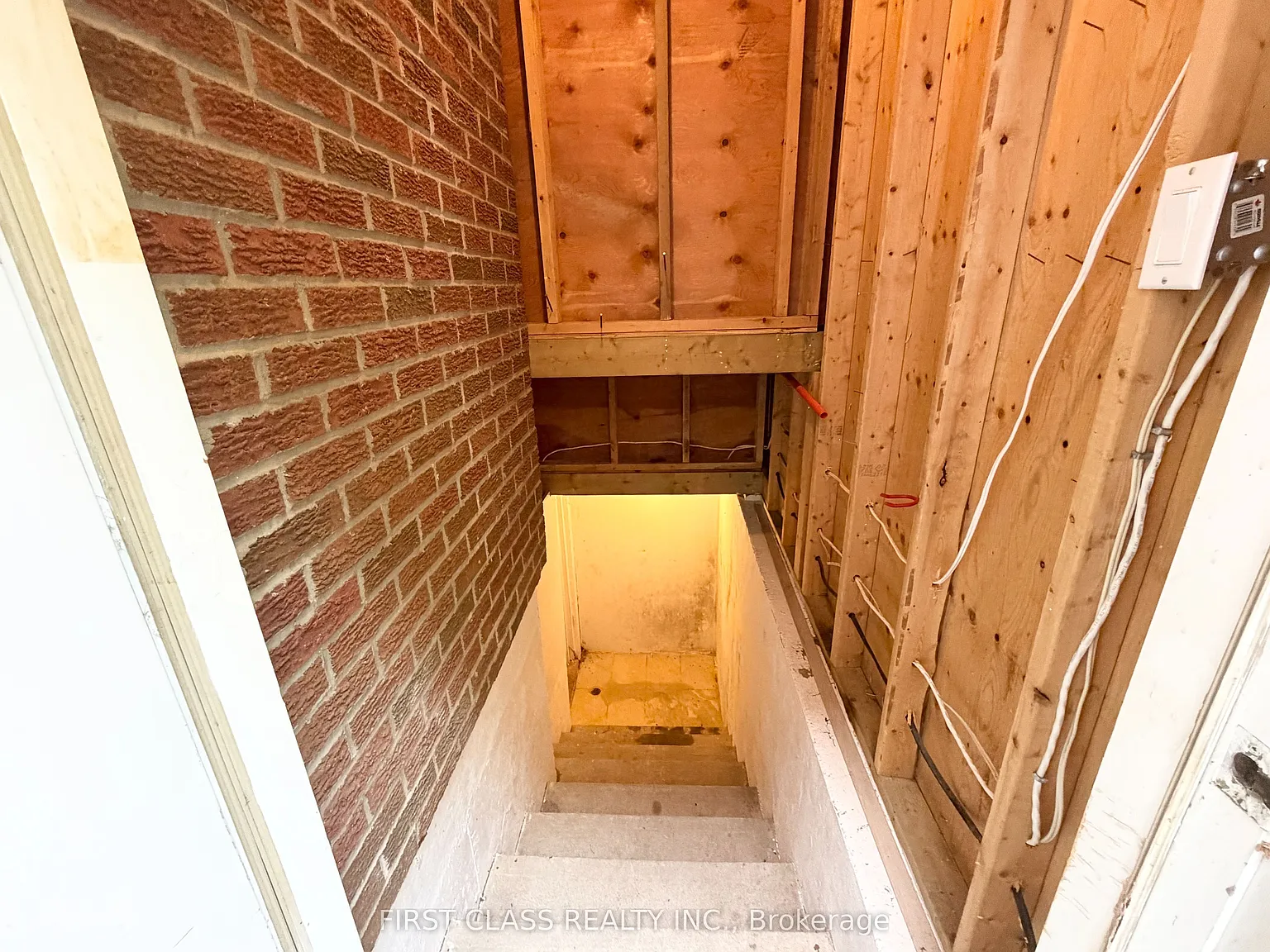 2 bed, $1,600 — Photo 4