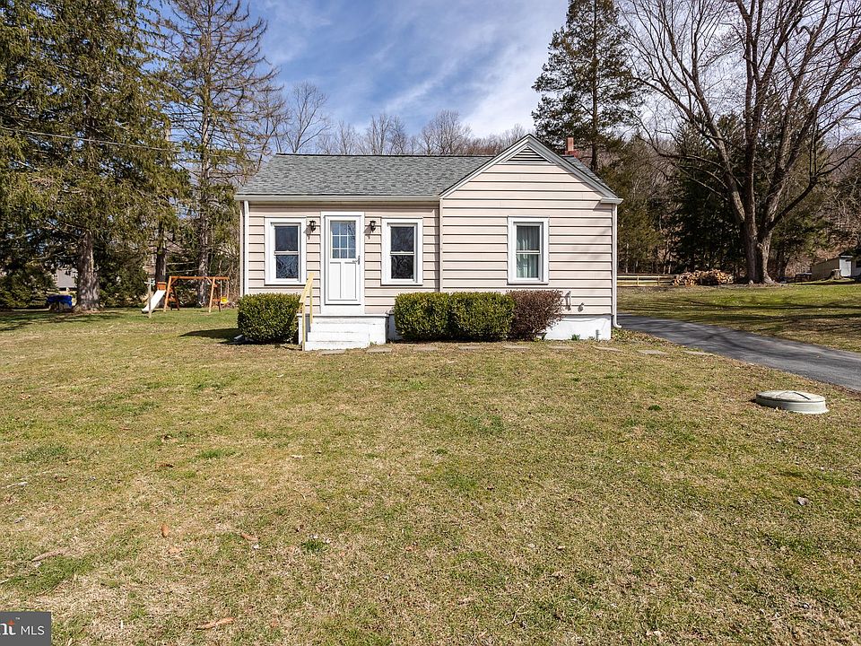 1165 Manatawny Rd Boyertown Pa 19512 Zillow