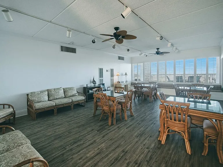 Building's Lounge